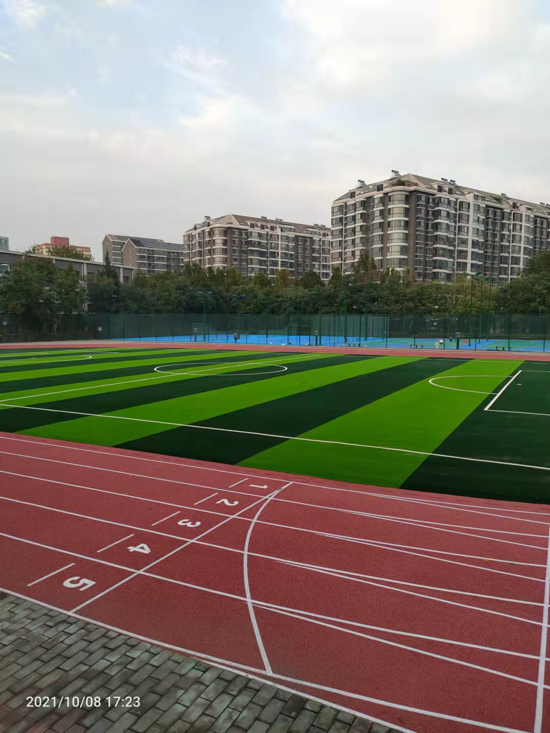 中国农机院、塑胶跑道、篮球场、网球场
